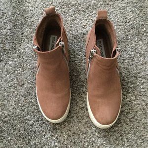Steven Madden tan wedge booties